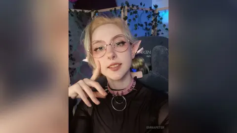 EmmaPeter — Sexy Glasses
