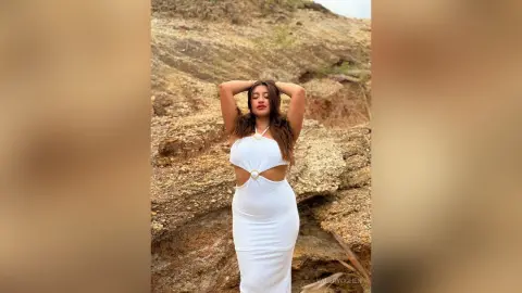 ValeryCohen — sexy in the desert
