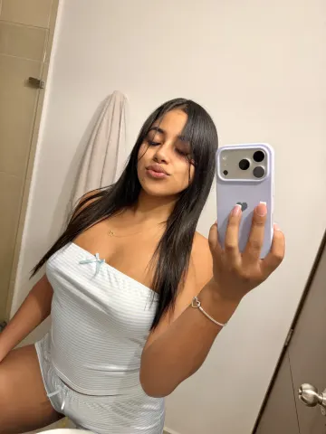 Kimrosee69 — Streamate Photos