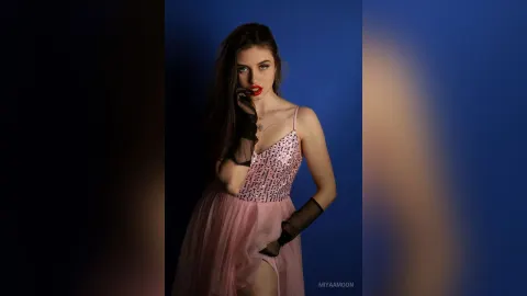 MiyaaMoon — Girly Girl vibe here