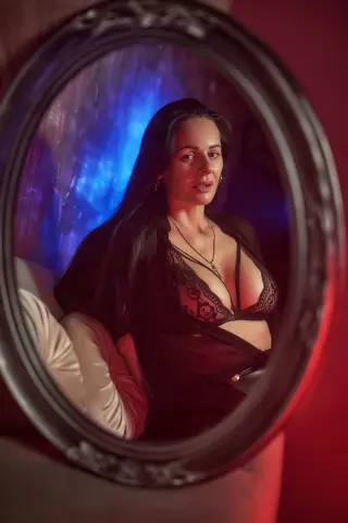 MiriamDelyn — Streamate Photos