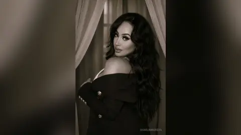SharlinMoreva — Eyes Like a Love Story.