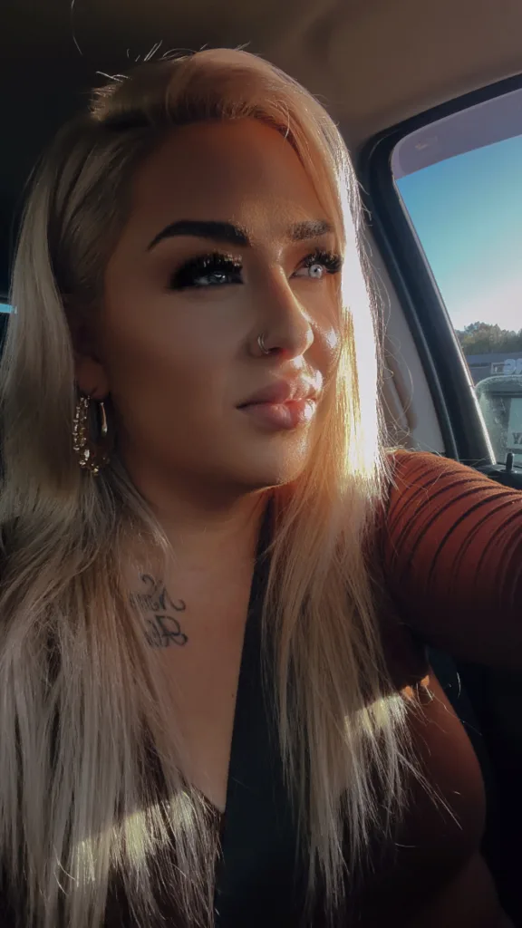 Violety_xo — Streamate Photos