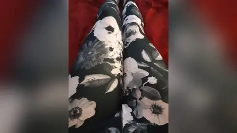 AnnaRosella — cotton candy toes 
