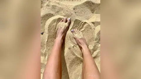 EvaElvish — 🦶👐🫶