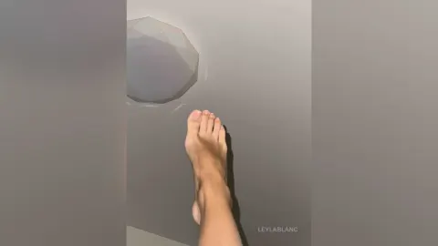 LeylaBlanc — pedicure