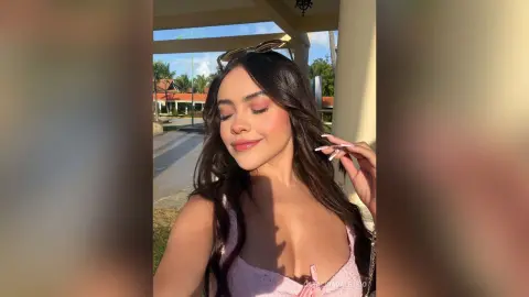 CatalinaDalessio — Petals🌸