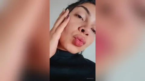 AriaSolis — Kiss Bb