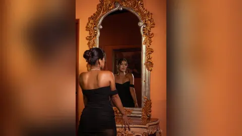 ChloeMilles — You won’t be able to look away💋