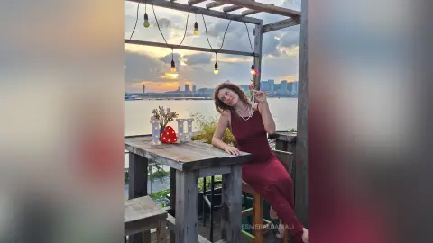EsmeraldaMali — Sunset in Red