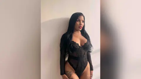 NaomiWest — Pretty🖤