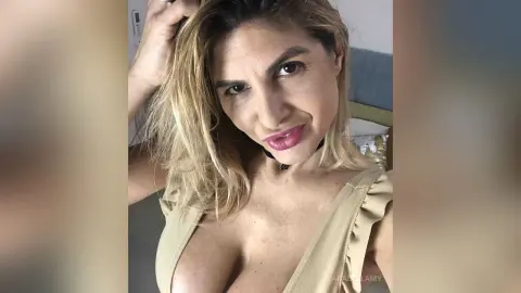 LaraBellamy — 😃