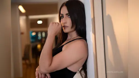 AndreaBellini — sexy legs