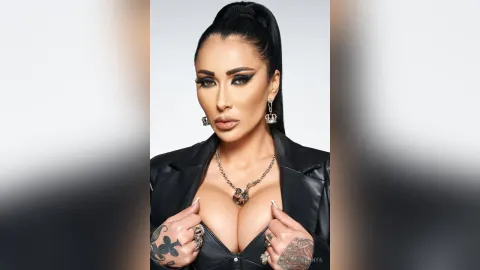 Kennya — Leather Fetish