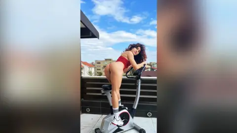 LisaBonna — #FitGirl Strong &amp; Sexy Posing