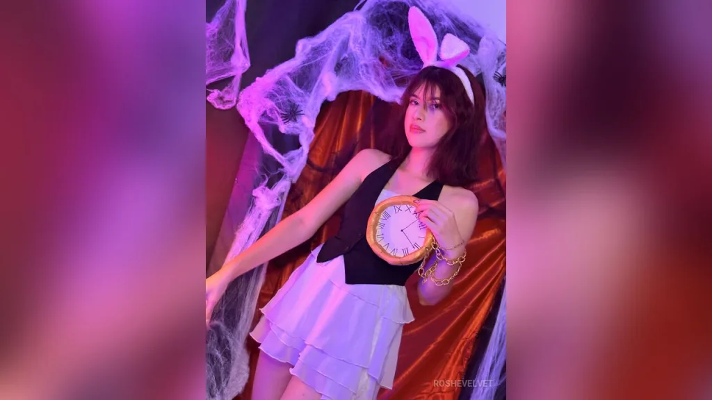 RosheVelvet — Wicked Tease