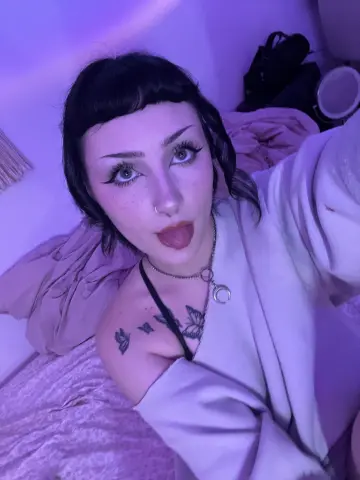 XoLavender — Streamate Photos