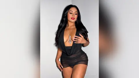 Miah — A big butt with dress 😋