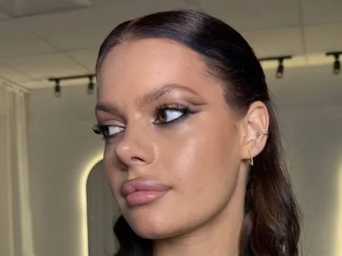 BrittaGienger cam model