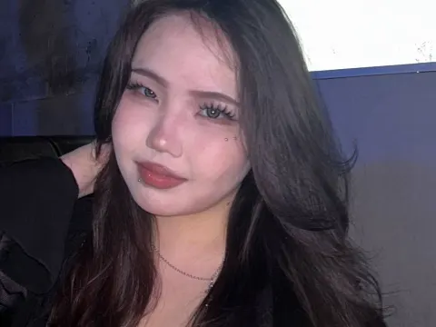 KeraHain — LiveJasmin cam model