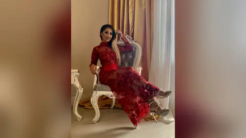 Aleksa — Lady in Red