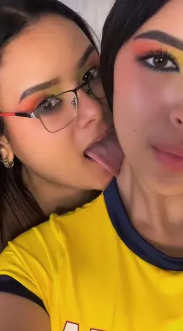 Zafiro_A — Streamate Photos
