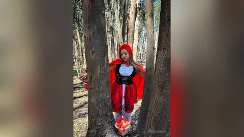 NicoleRocci — 🍎🍎🍎🍎