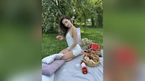 AngelicaGrande — Picnic vibes