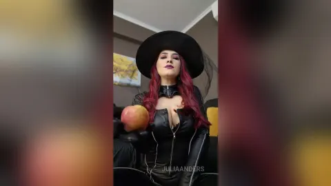JuliaAnders — Halloween 24
