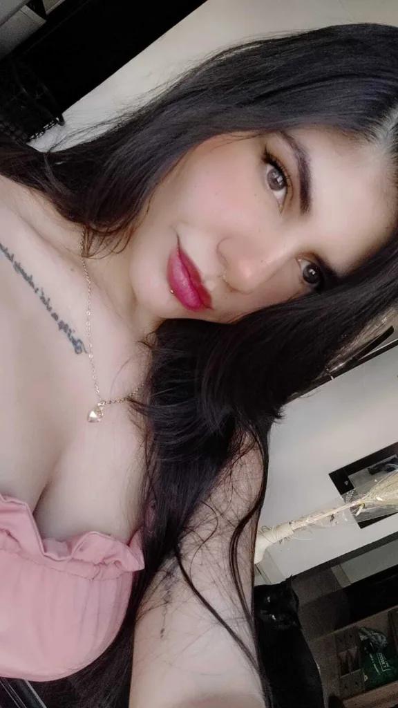 SilverMistt — Streamate Photos
