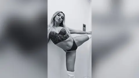 Jess — B&amp;W