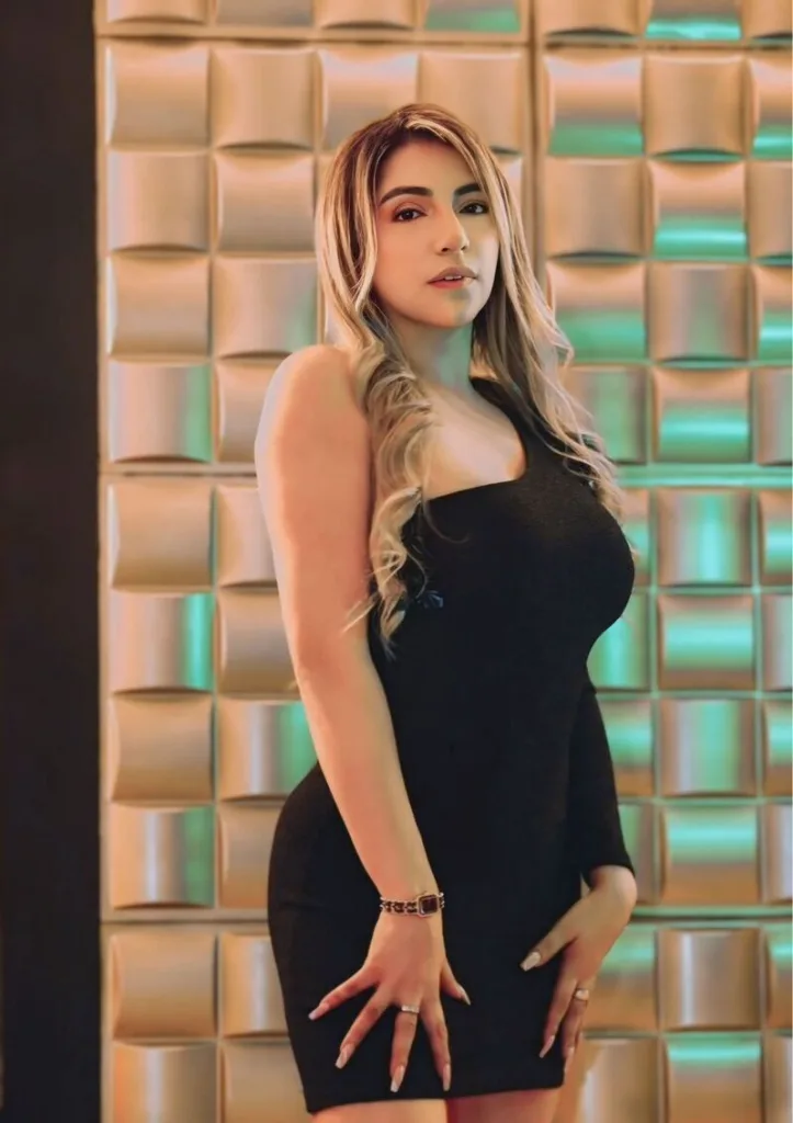carolinagrey18 — Streamate Photos