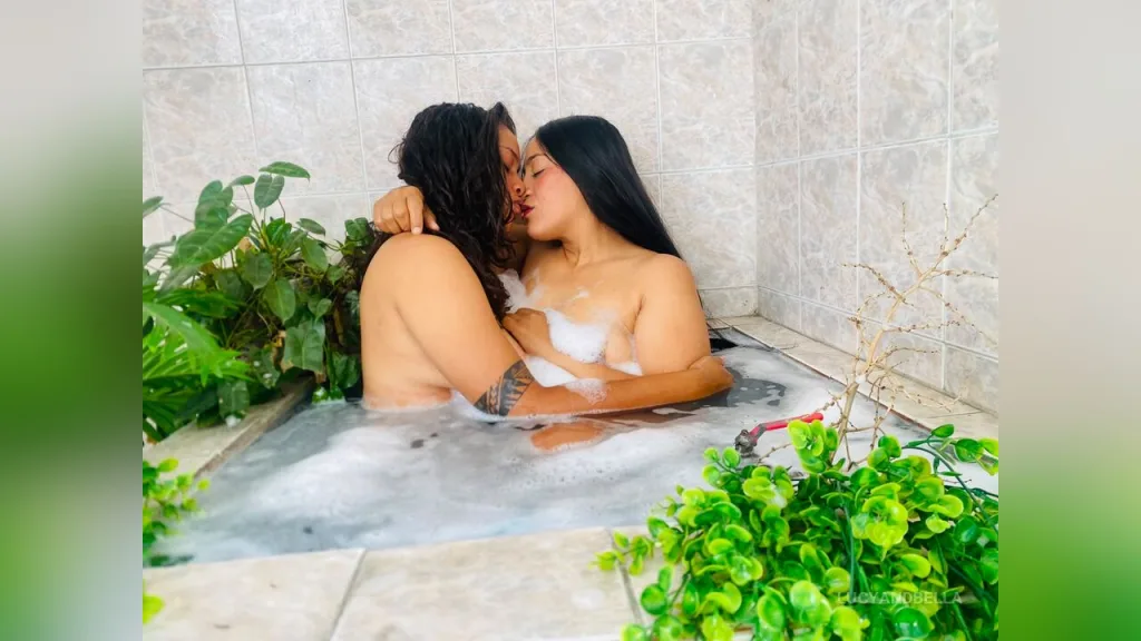 LucyAndBella — we love to get very wet