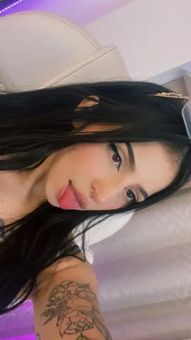 AllissonLuxe — Streamate Photos