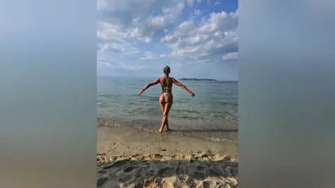 LesleyRed — Holiday in Greece 🇬🇷❤️