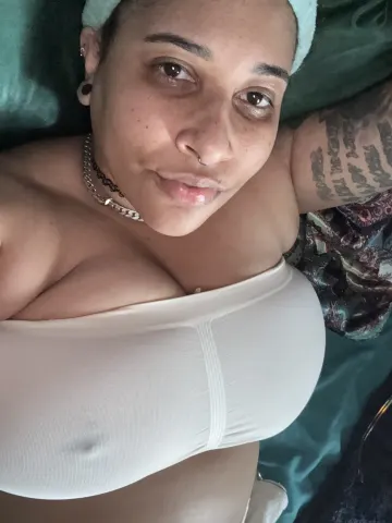 BustyBell1302 — Streamate Photos