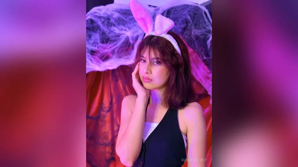 RosheVelvet — Wicked Tease