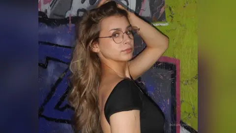 RoxanePoire — it’s me