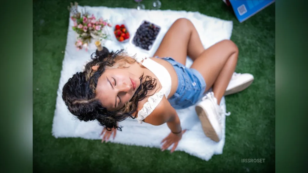 IrisRoset — A picnic with me?