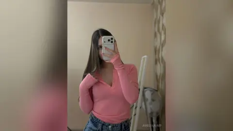 AmeliaPump — Selfie