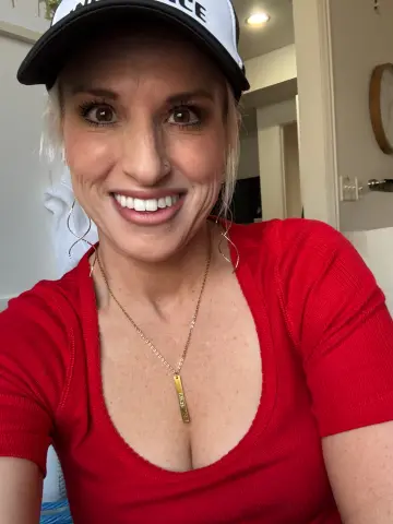 BrownEyedTexanGirl — Streamate Photos