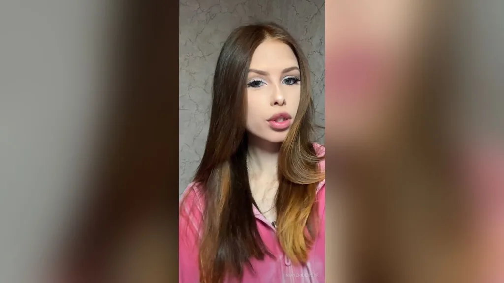 MayeRidenour — live cam