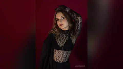 MaryFlower — You'll be hooked by this Gothic
