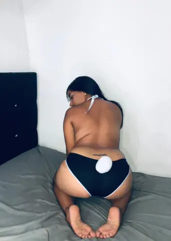 BustyAlishasm — Streamate Photos
