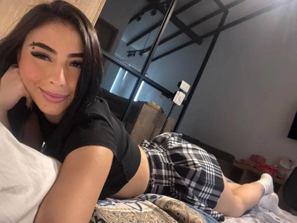 Cat_valentine — Streamate Photos