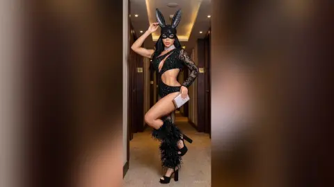 AnyaHills — Bunny 🐰🐇🖤🤍