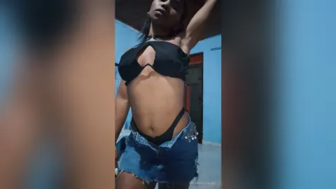 AridnnaSanchez — .