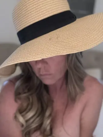 DaphneKnight — Streamate Photos