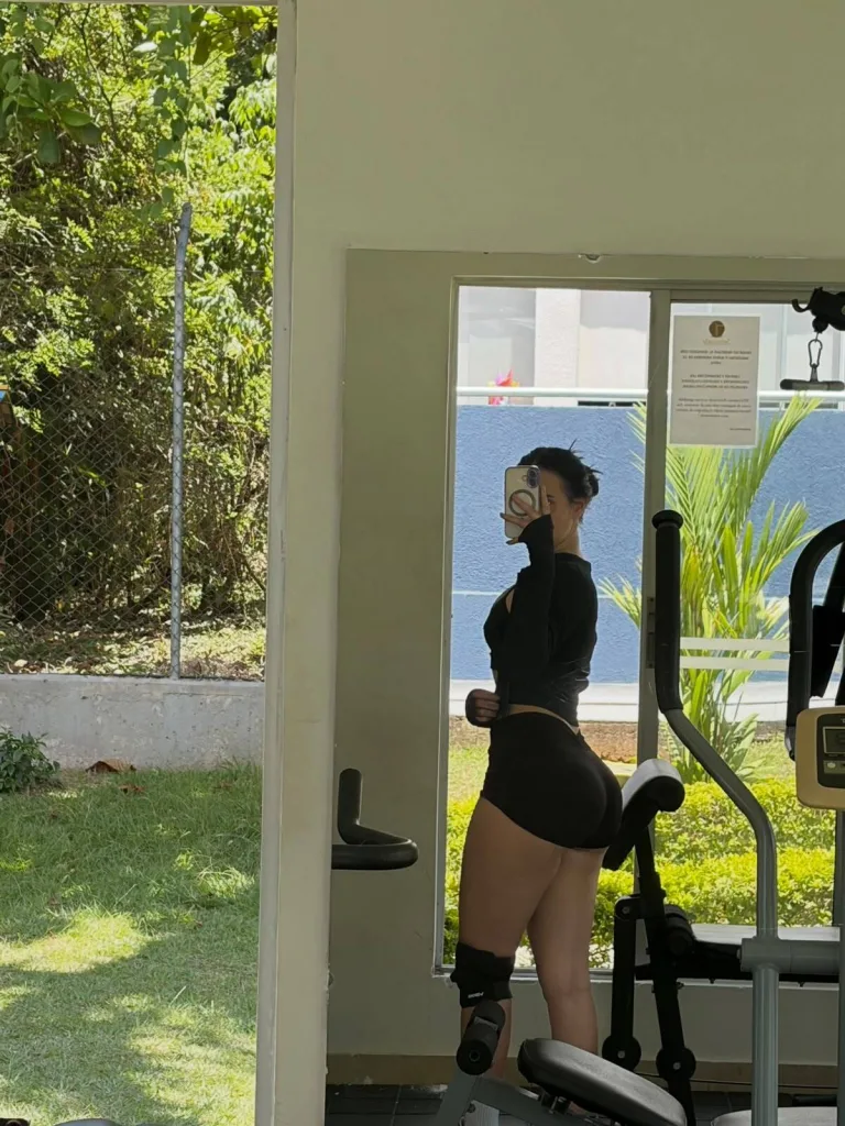 FernandaRG — Streamate Photos