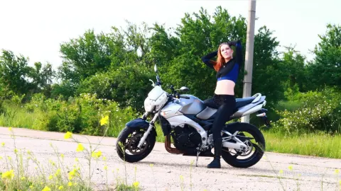 NicolleAspen — moto